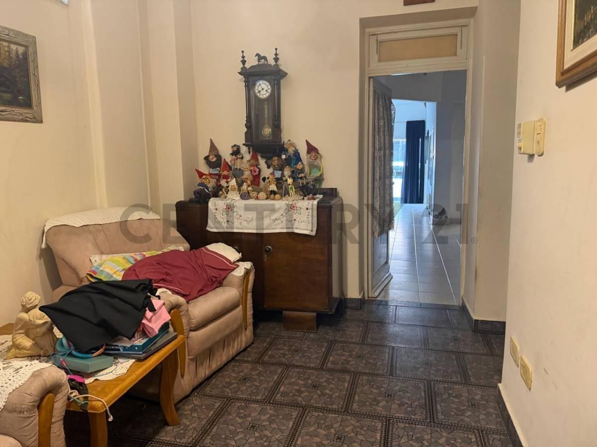 Foto de Imponente Propiedad en el Centro de Rio Cuarto 300 m² Cubiertos Espacio, imagen 5