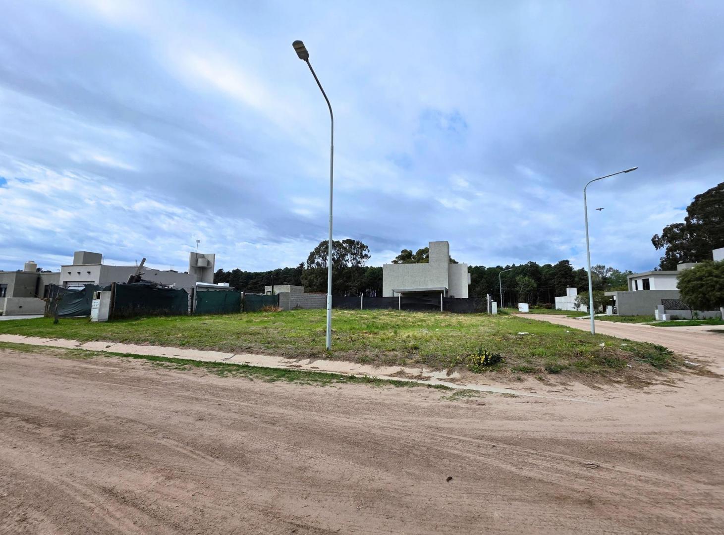 Foto de Terreno en Esquina en Barrio La Foresta | 252 m² | Excelente Entorno, imagen 3
