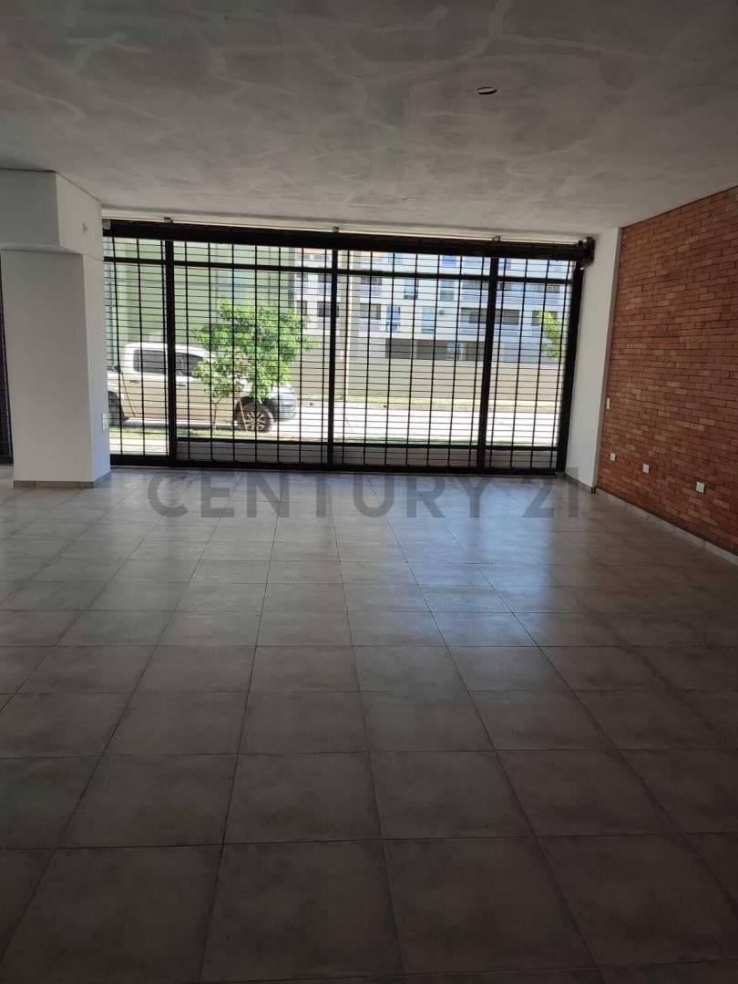 Foto de VENTA LOCAL COMERCIAL 140 METROS BARRIO LICEO PROCREAR, imagen 2