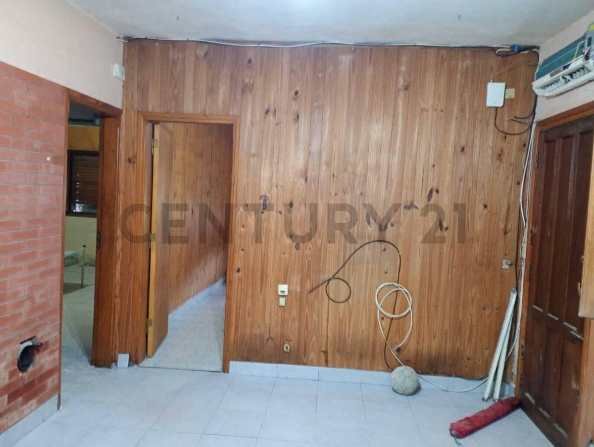 Foto de OPORTUNIDAD Casa de 107 m2 cubiertos a RECICLAR en Rio Cuarto, imagen 4