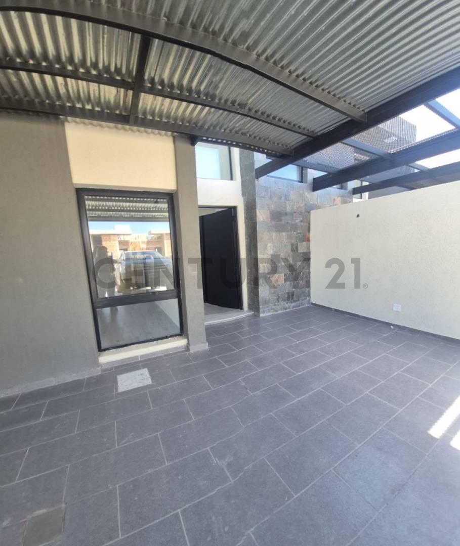 Foto de Dúplex En Venta 2 Dormitorios En Docta Córdoba - Con Pileta Y Galería, imagen 3