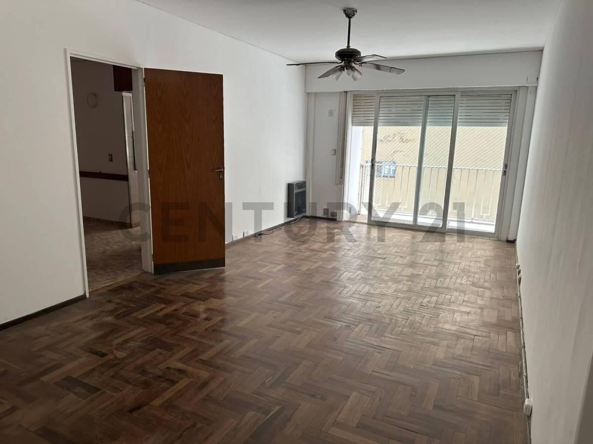 Foto de Amplio y luminoso departamento de 2 dormitorios + dependencia, en pleno, imagen 3
