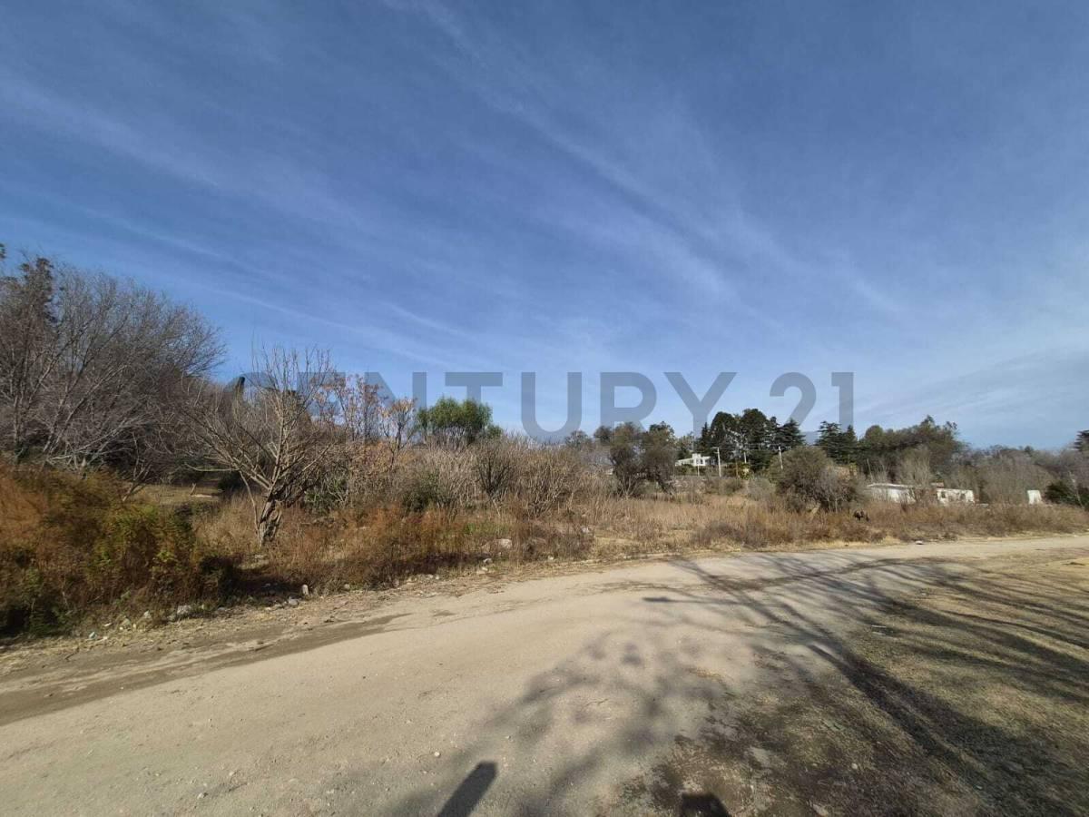 HERMOSO TERRENO A MTRS DEL LAGO EN COSTA AZUL - CARLOS PAZ -