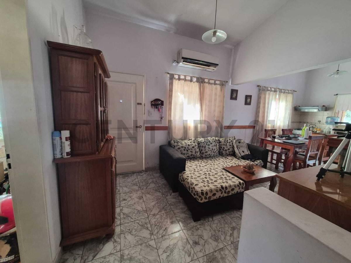 Foto de CASA + CABAÑA CON BAJADA AL RIO Y GRAN TERRENO- MOLINARI -, imagen 2