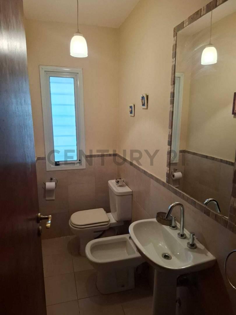 Foto de Casa Duplex 3 dormitorios en Arguello, imagen 1