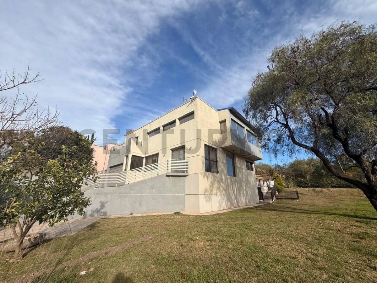 Foto de Casa en venta en Río Ceballos | Parque, pileta y a metros del río., imagen 1