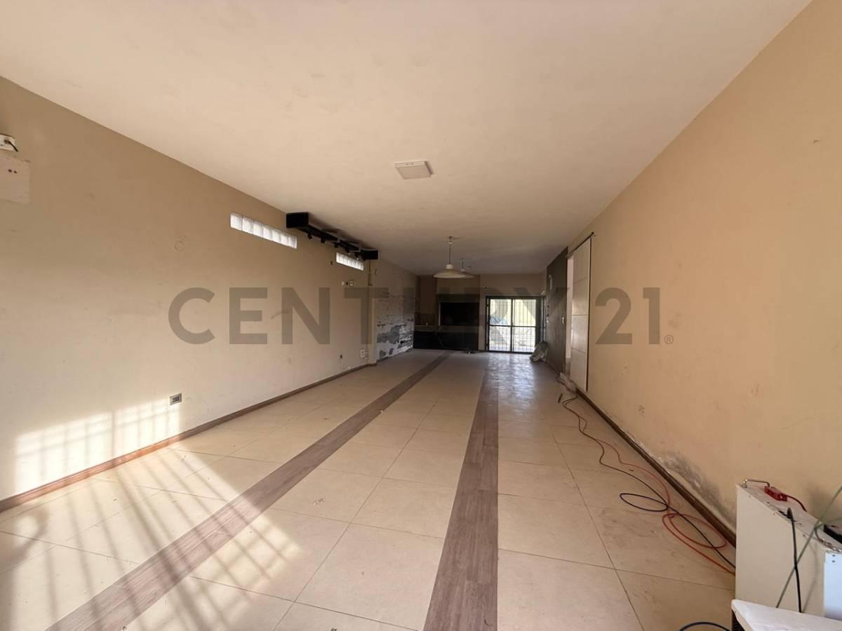 Foto de Casa en venta en Río Ceballos | Parque, pileta y a metros del río., imagen 3