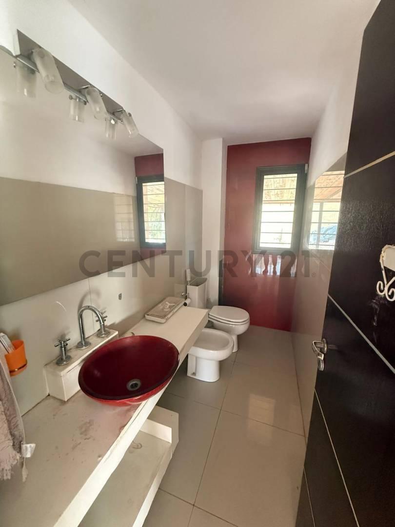 Foto de Casa en venta en Río Ceballos | Parque, pileta y a metros del río., imagen 5