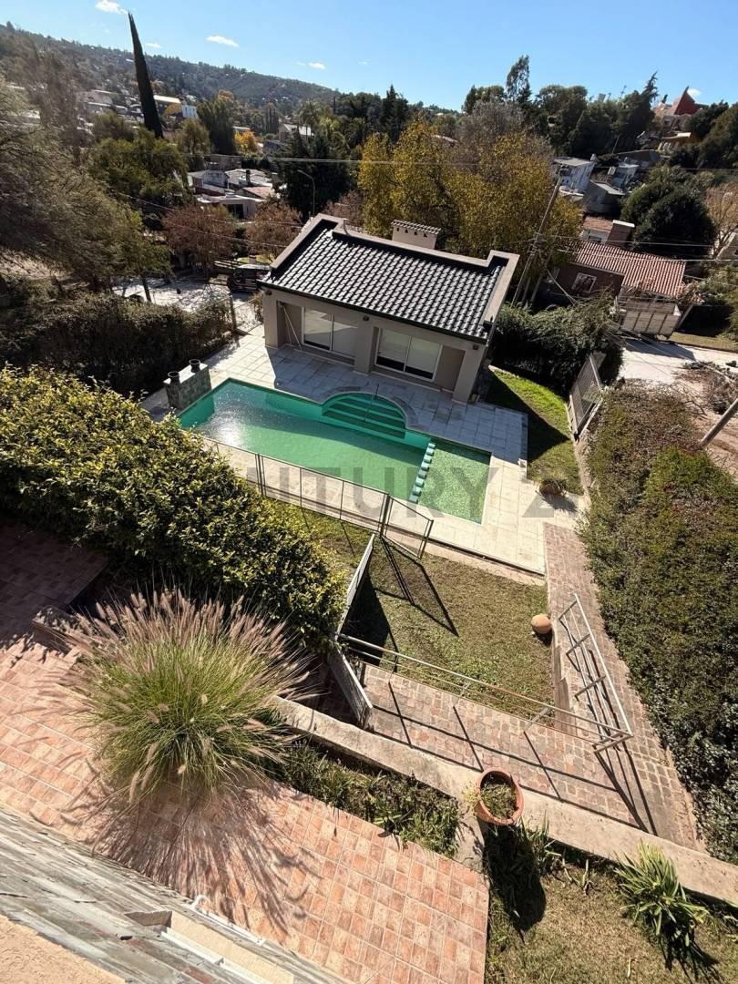 Foto de Con USD 240.000 esta exclusiva casa en venta en Río Ceballos, con, imagen 2