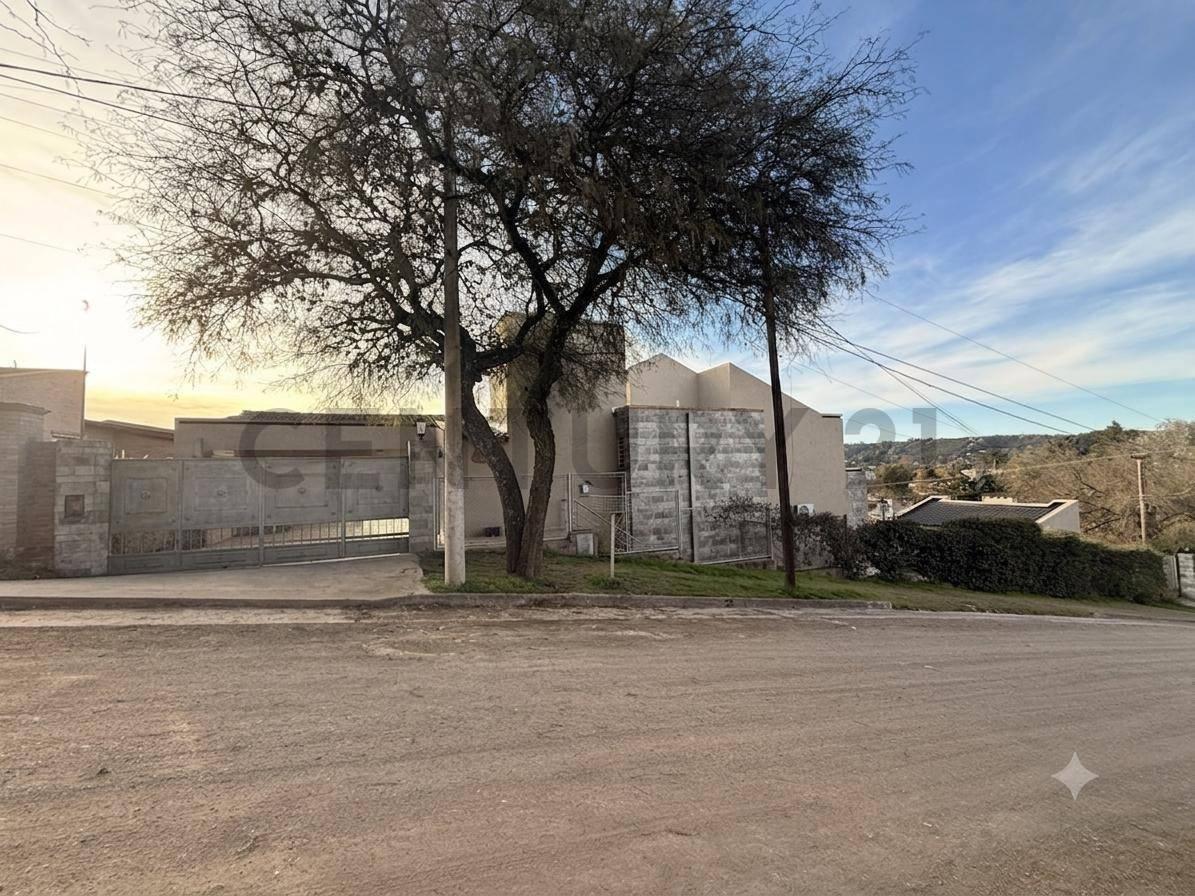 Foto de Con USD 240.000 esta exclusiva casa en venta en Río Ceballos, con, imagen 1
