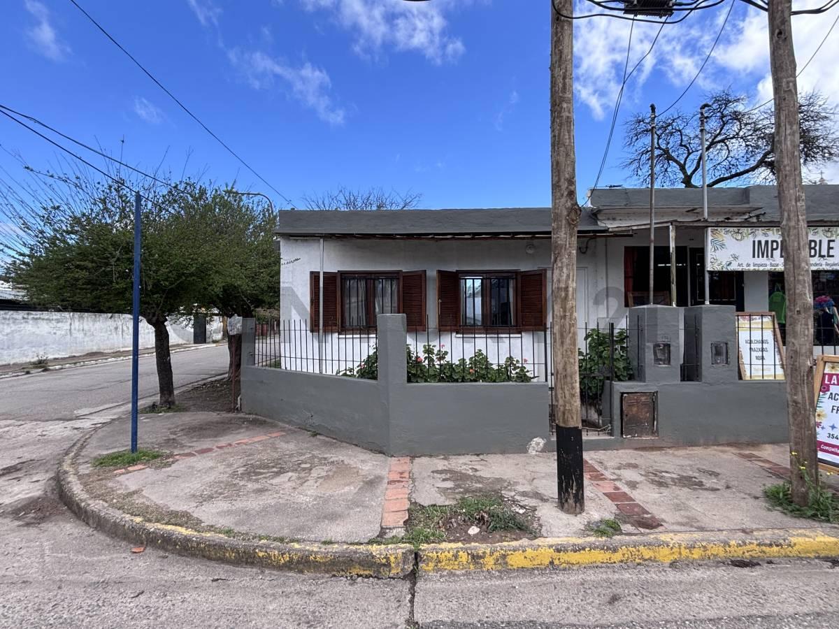 Foto de CASA + 2 DEPARTAMENTOS + LOCAL | EXCELENTE UBICACIÓN | IDEAL INVERSIÓN, imagen 1