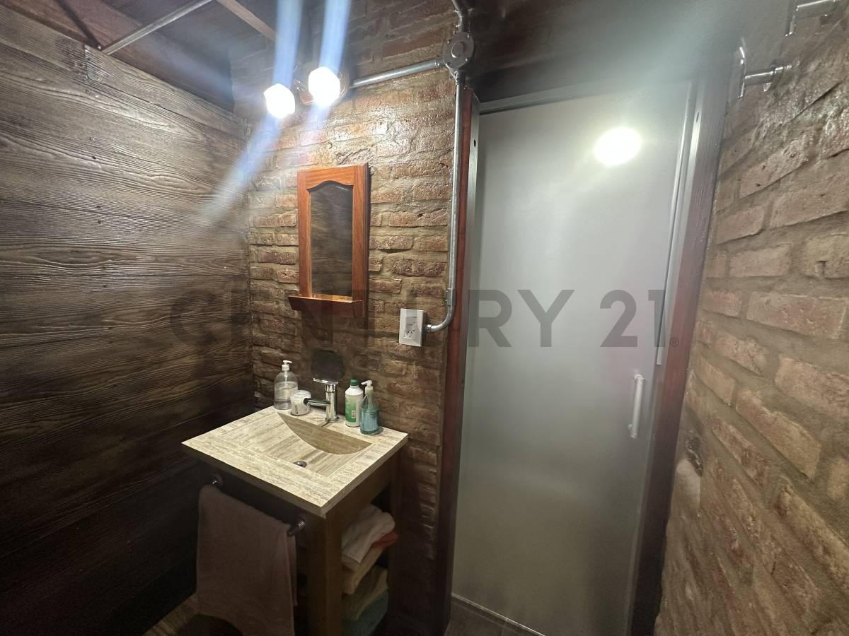 Foto de OPORTUNIDAD Casa de 287 m2 C/ Pintoresco Jardin en Los Reartes, imagen 3