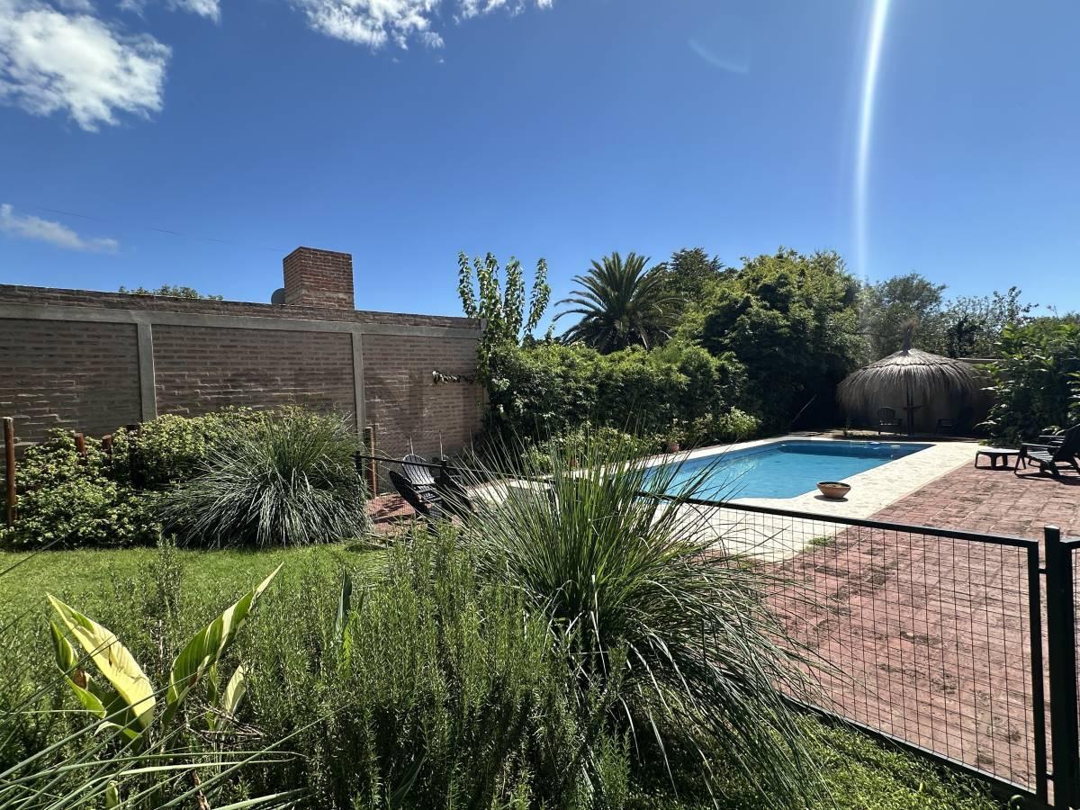 Foto de OPORTUNIDAD COMPLEJO DE 5 CABAÑAS EN VILLA DEL DIQUE A MTS DEL LAGO !, imagen 5