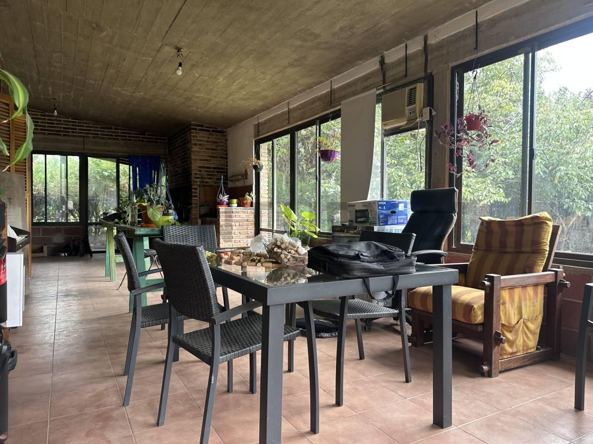 Foto de GRAN Casa con PILETA y ENORME Terreno ESQUINA de 1982 m2 en LAGO AZUL a, imagen 4