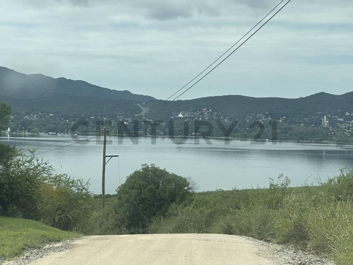 Foto de GRAN Casa con PILETA y ENORME Terreno ESQUINA de 1982 m2 en LAGO AZUL a, imagen 1