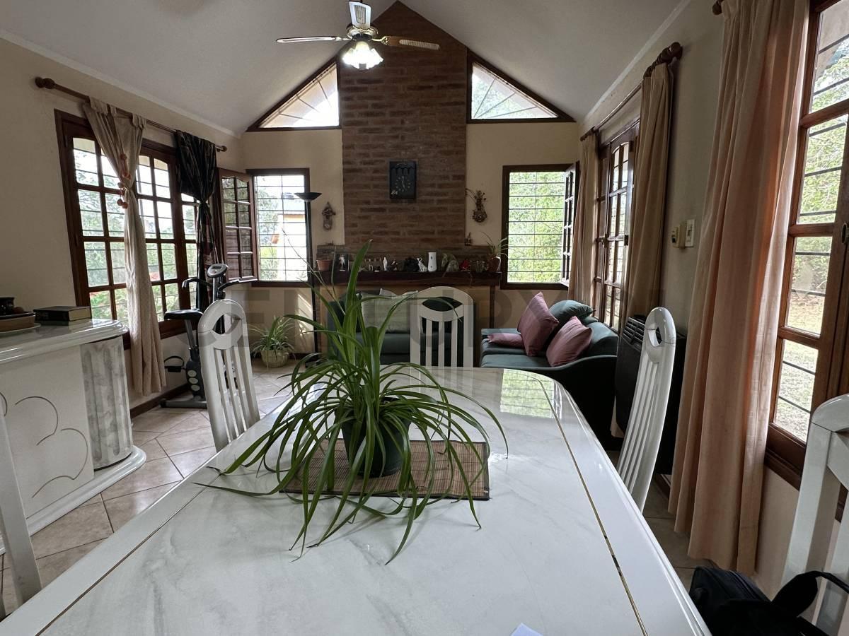 Foto de INCREIBLE Casa Con Pileta y GRAN terreno en VILLA DEL DIQUE, imagen 3
