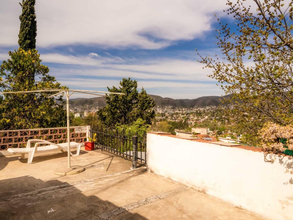 Foto de Casa 2 Dormitorios + Monoambiente | Amplio Terreno en Villa Carlos Paz, imagen 2