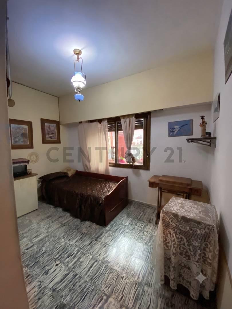 Foto de Gran Propiedad Multifamiliar con Excelente Potencial de Renta – Próxima, imagen 5