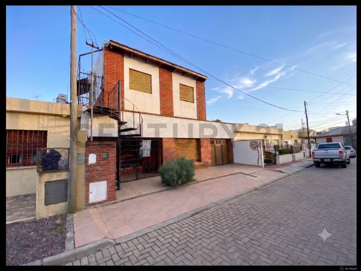 Foto de Gran Propiedad Multifamiliar con Excelente Potencial de Renta – Próxima, imagen 1