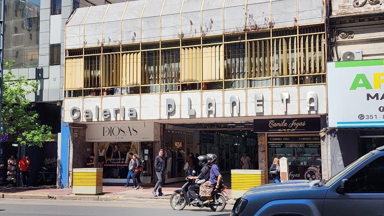 Foto de Local en venta con renta | Galería Planeta | Centro, imagen 1