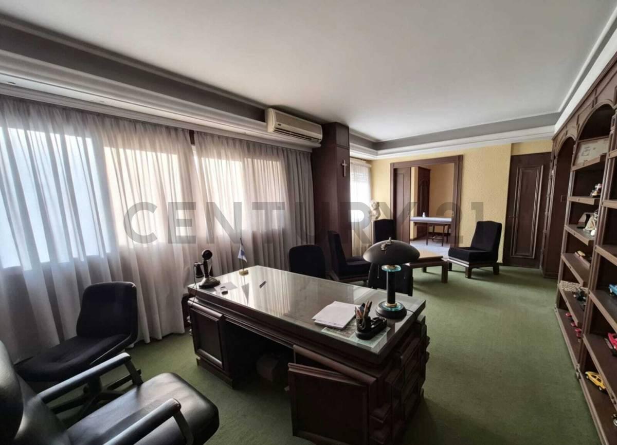 Foto de GRAN OFICINA EXCELENTE UBICACIÓN - RECEPCIÓN Y 5 PRIVADOS -, imagen 1