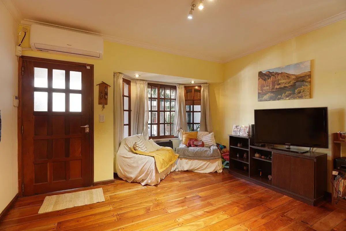VENTA CASA 5 AMB COGHLAN COCHERA PATIO Y QUINCHO 4
