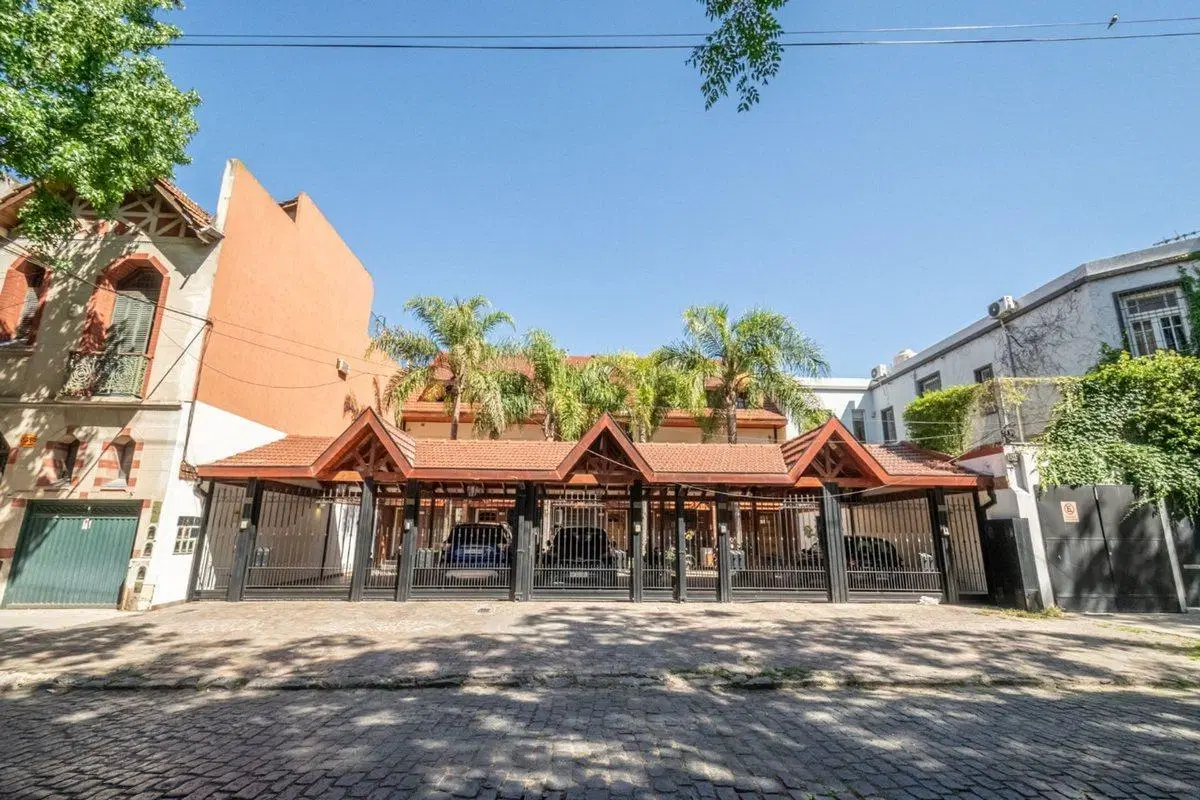 Venta casa triplex 5amb 2cocheras - Villa Urquiza 5
