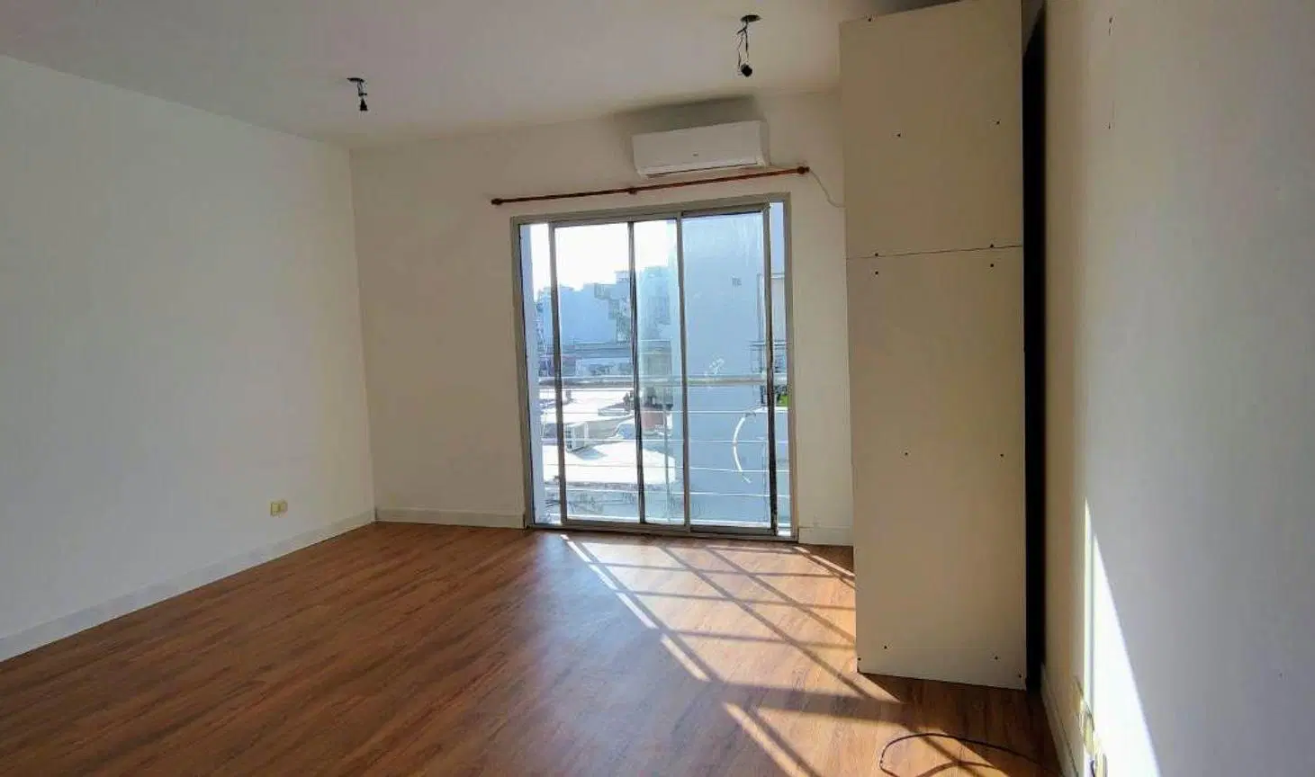 VENTA MONOAMBIENTE BALVANERA/ALMAGRO LUMINOSO 2