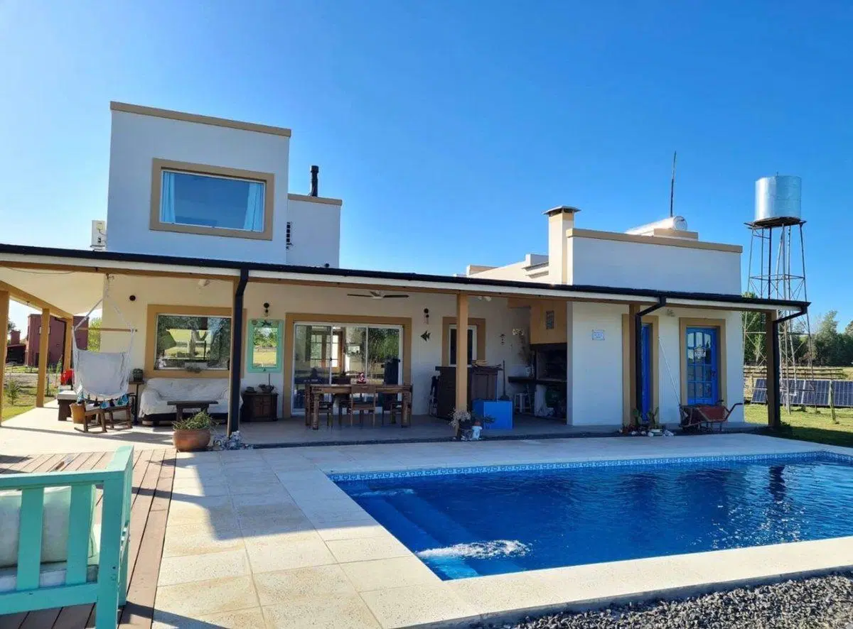 VENTA CASA DE CAMPO EN EXALTACIÓN DE LA CRUZ 2