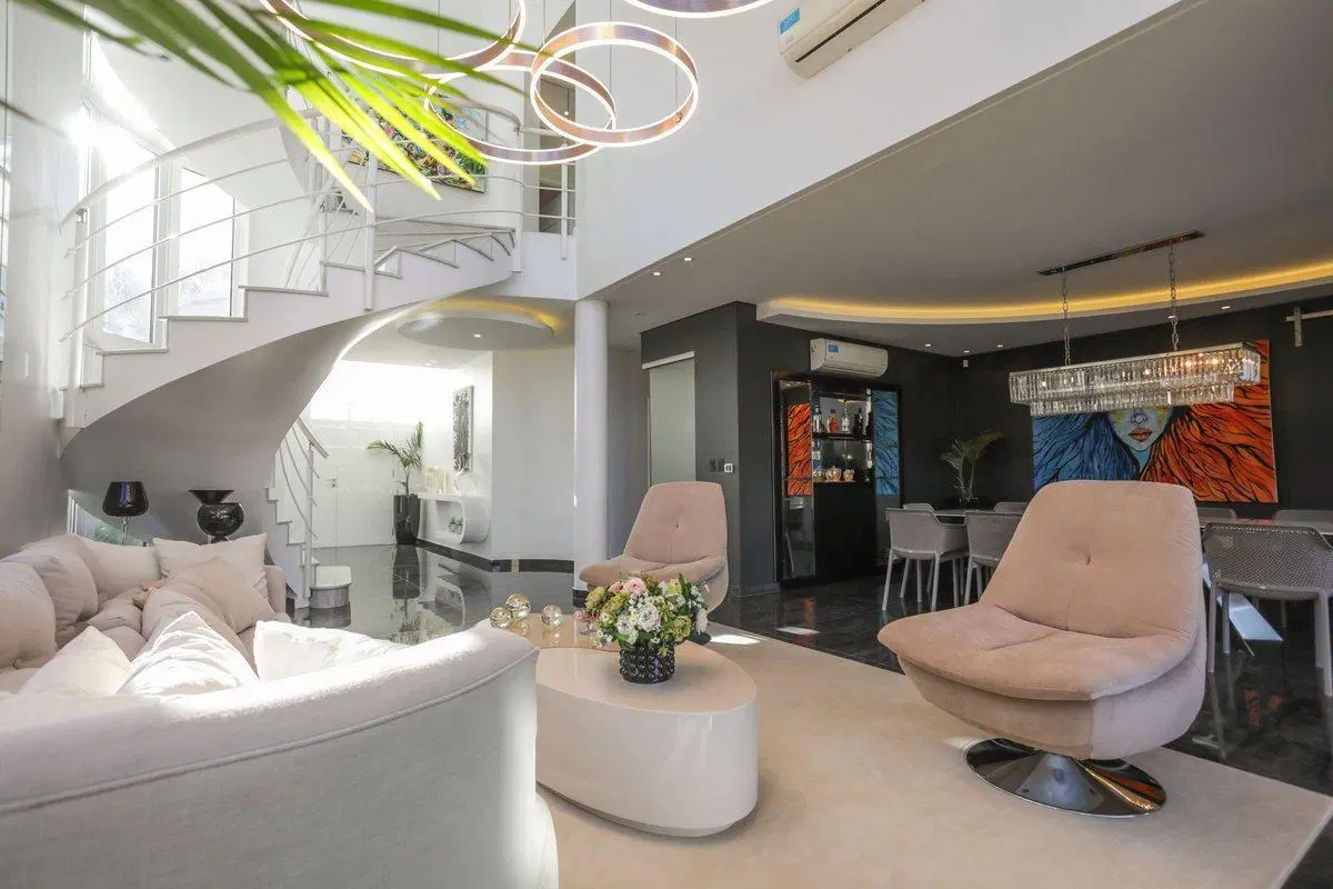 VENTA CASA 5 AMBIENTES NUEVO QUILMES 2