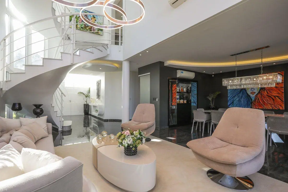 VENTA CASA 5 AMBIENTES NUEVO QUILMES 4