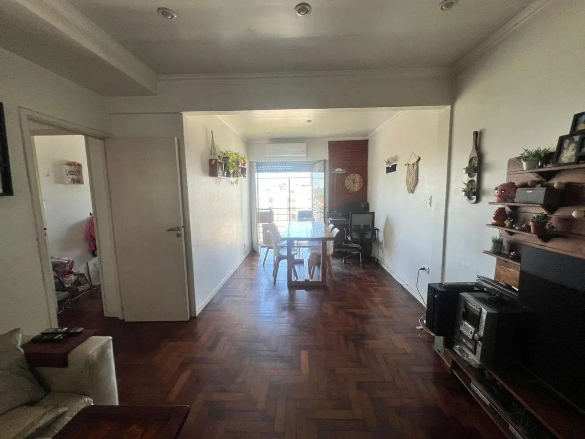 VENTA DEPTO. SEMIPISO 4 AMBIENTES C/BALCÓN - BOEDO 5