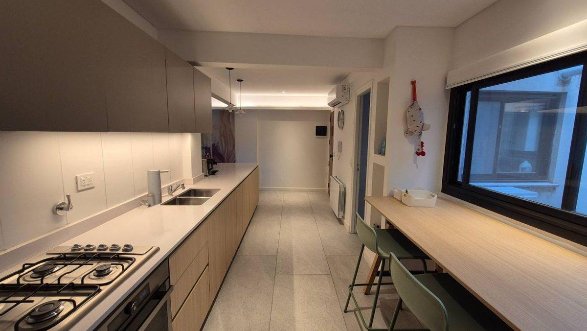 Duplex 5 amb. CABALLITO REFACCIONADO / BALCON