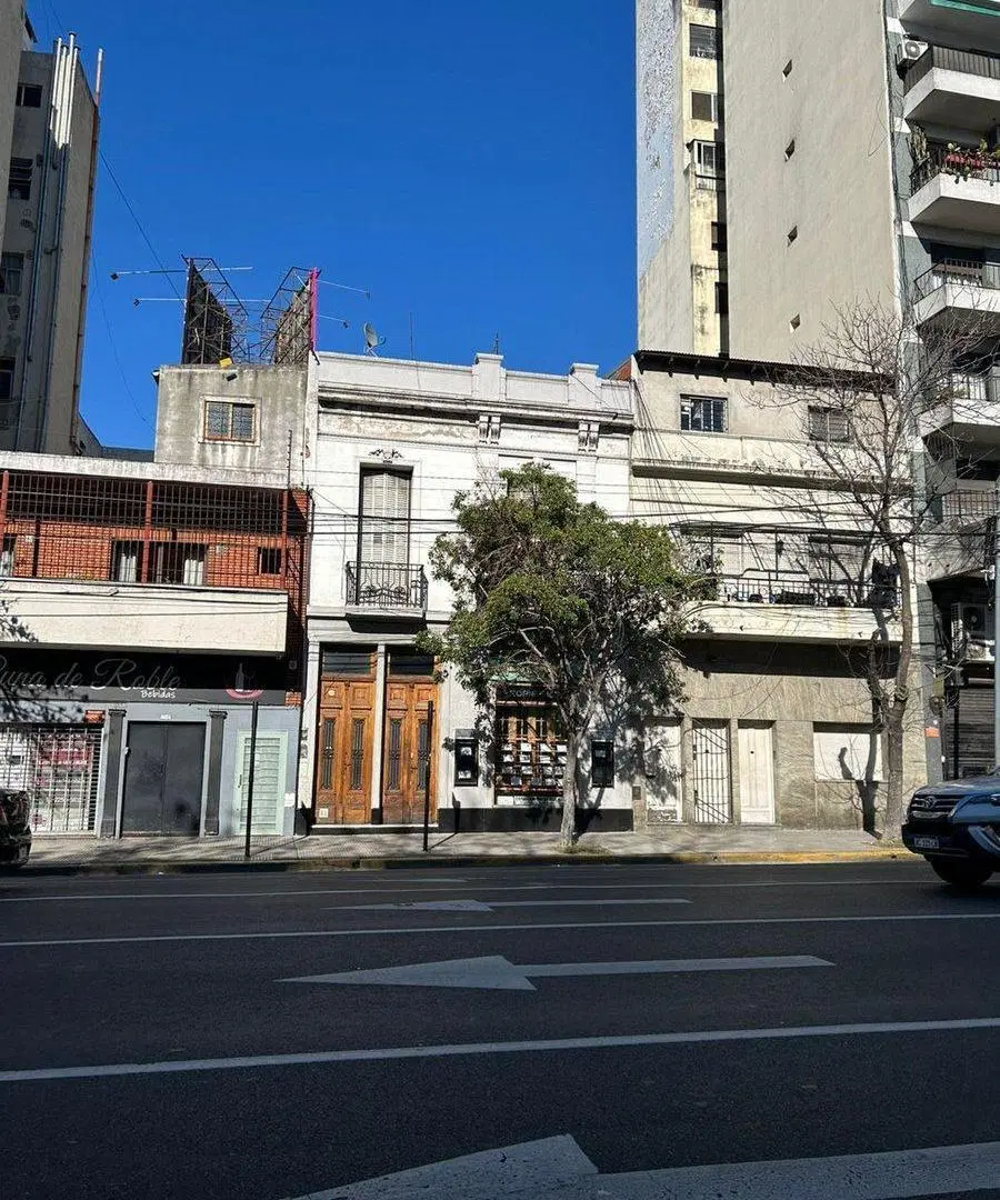 VENTA LOTE 1.600m2 VENDIBLES - AV SAN JUAN 1300 4
