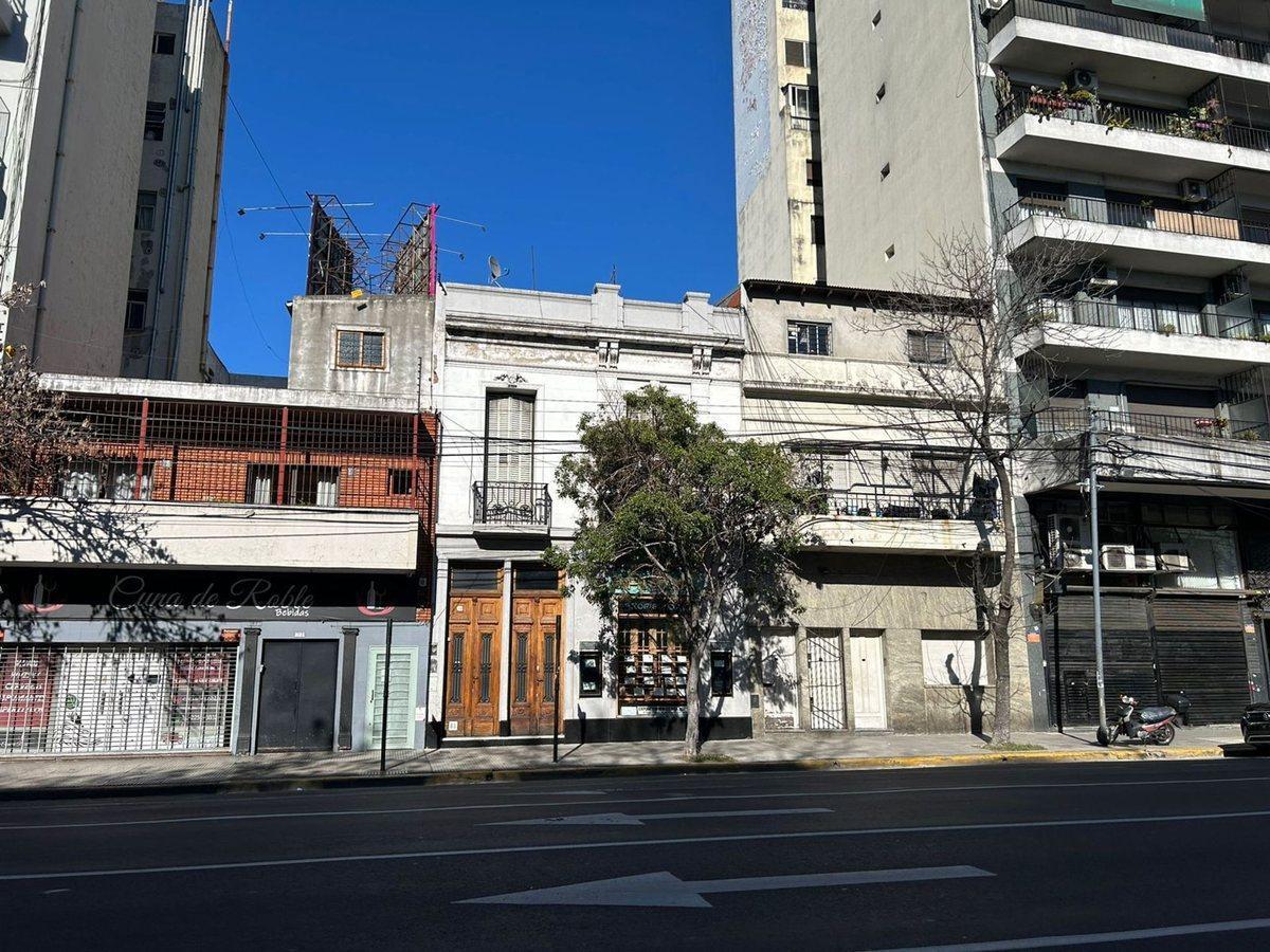 VENTA LOTE 1.600m2 VENDIBLES - AV SAN JUAN 1300