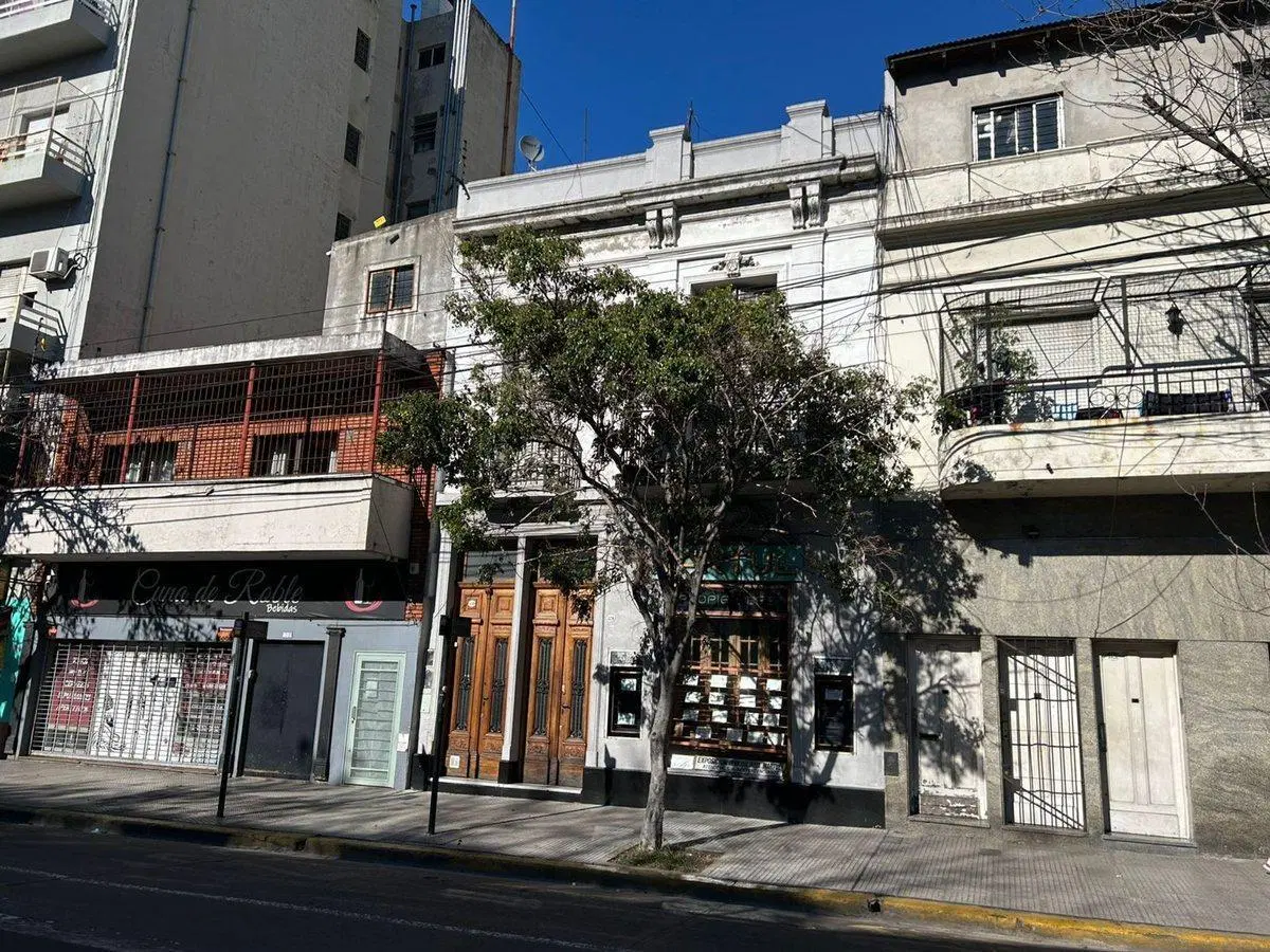 VENTA LOTE 1.600m2 VENDIBLES - AV SAN JUAN 1300 3