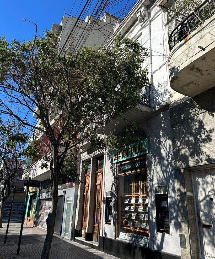 VENTA LOTE 1.600m2 VENDIBLES - AV SAN JUAN 1300