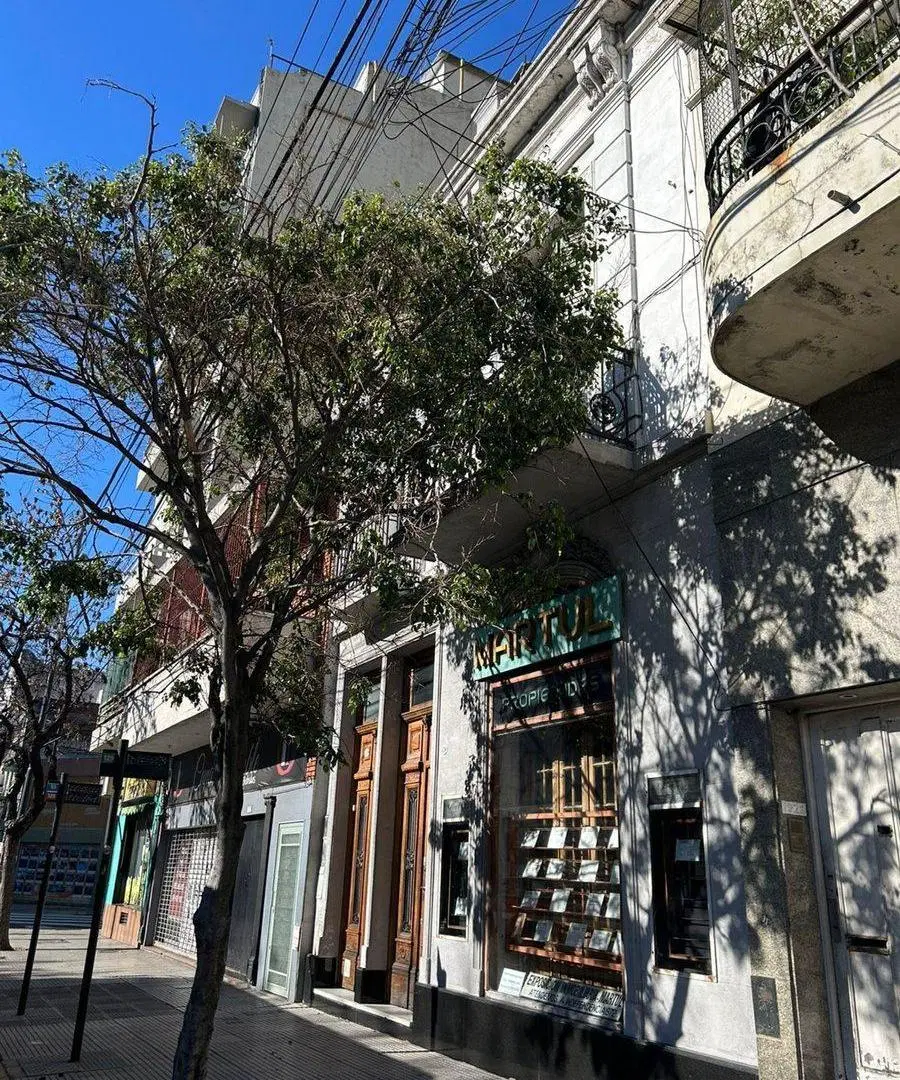 VENTA LOTE 1.600m2 VENDIBLES - AV SAN JUAN 1300 8