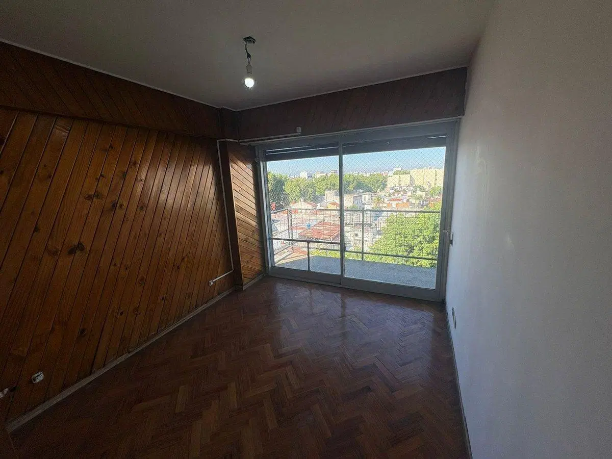VENTA  4 AMB CON COCHERA-MONTE CASTRO-APTO CREDITO 4