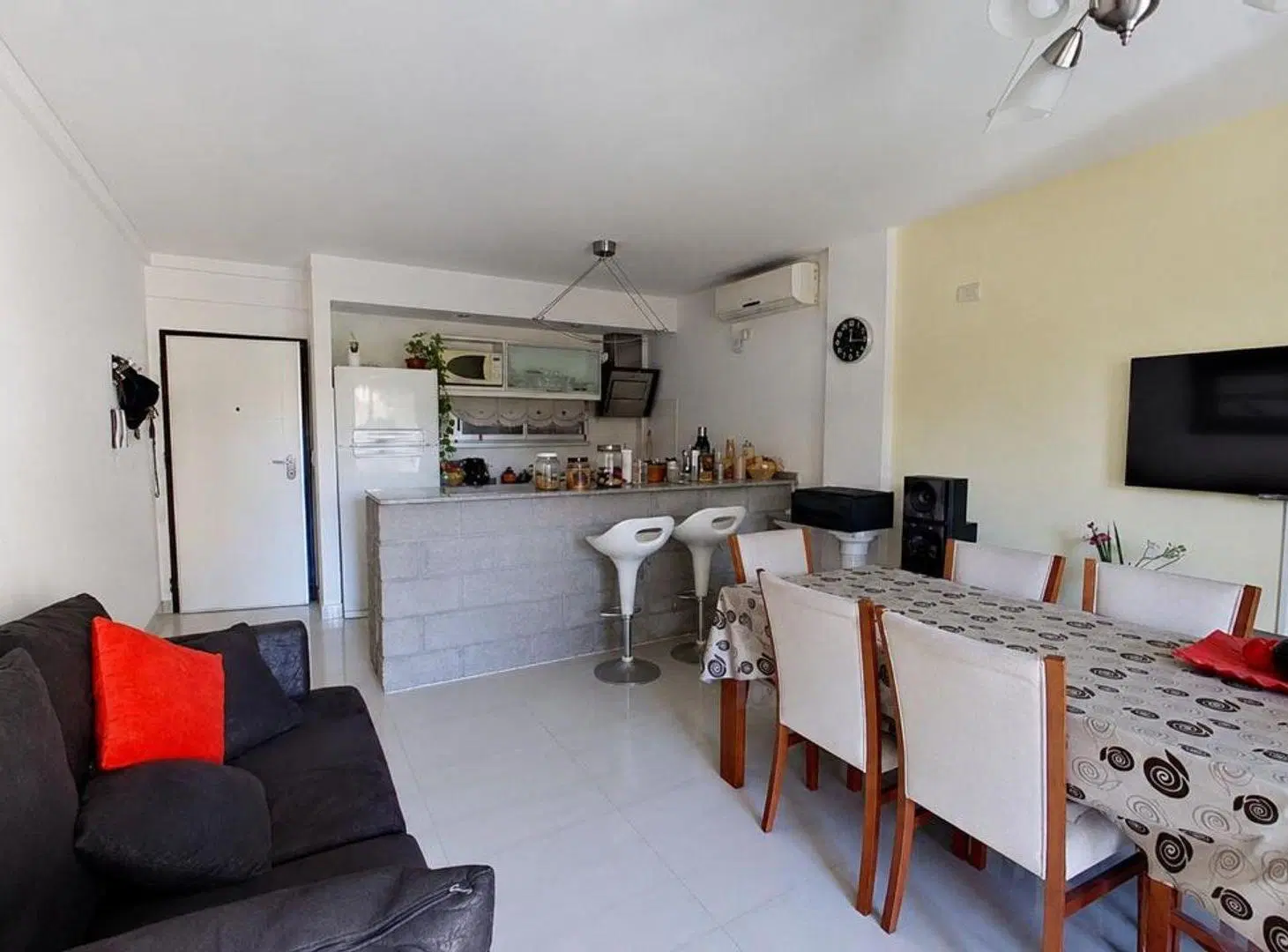 VENTA DEPTO 2 AMB. CON ESPACIO GUARDACOCHES-NUÑEZ 2