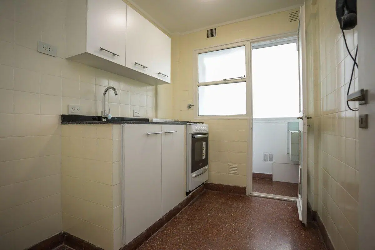 VENTA DEPARTAMENTO 2 AMBIENTES RECOLETA 2 BALCONES 8