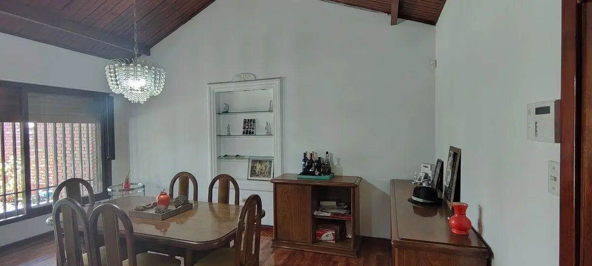 CASA 3 AMB COCH. PARRILLA Y PILETA SAN JUSTO 3