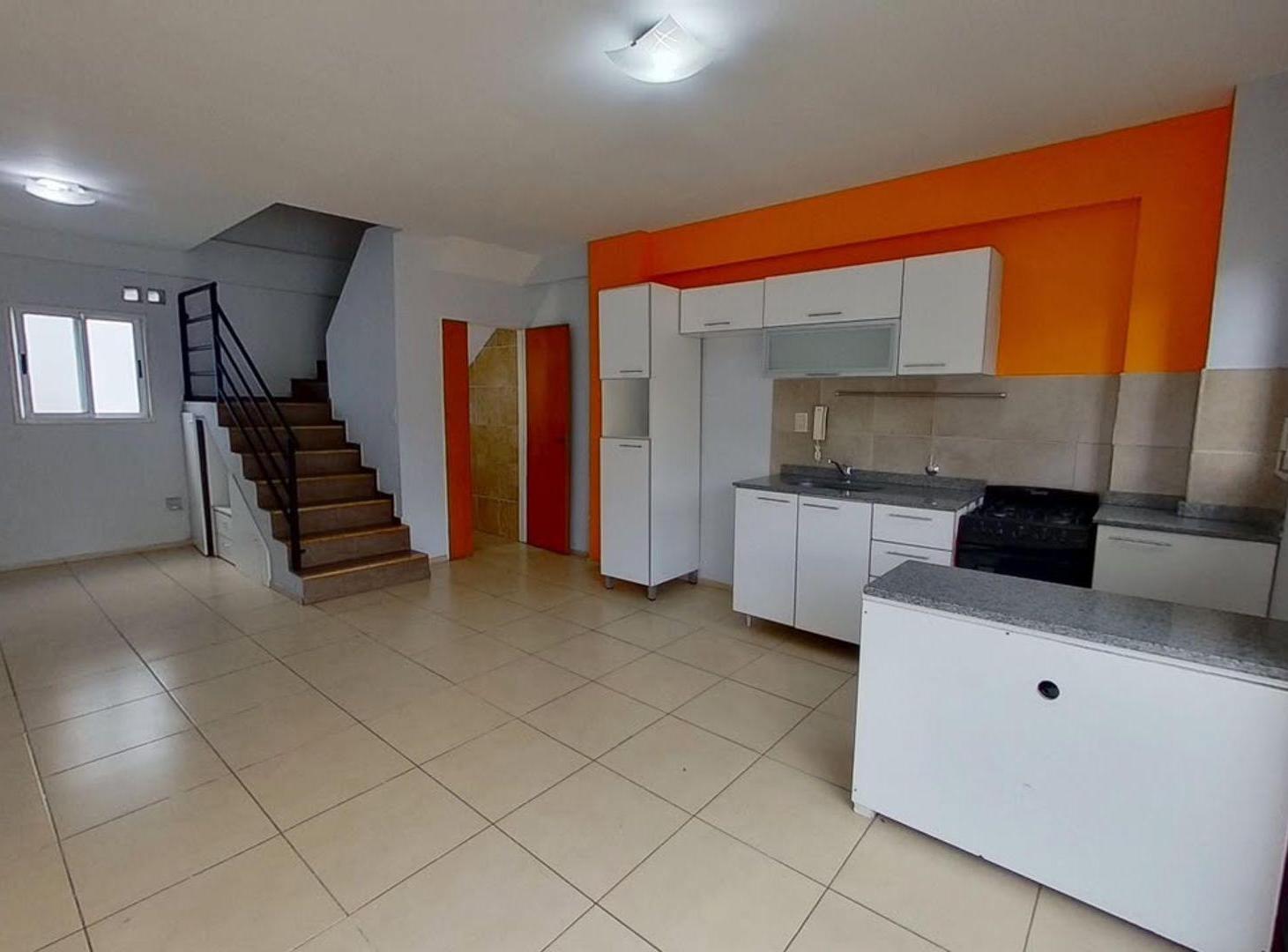 Foto de PH 3 AMBIENTES/BOEDO - TERRAZA PROPIA Y BALCON, imagen 3