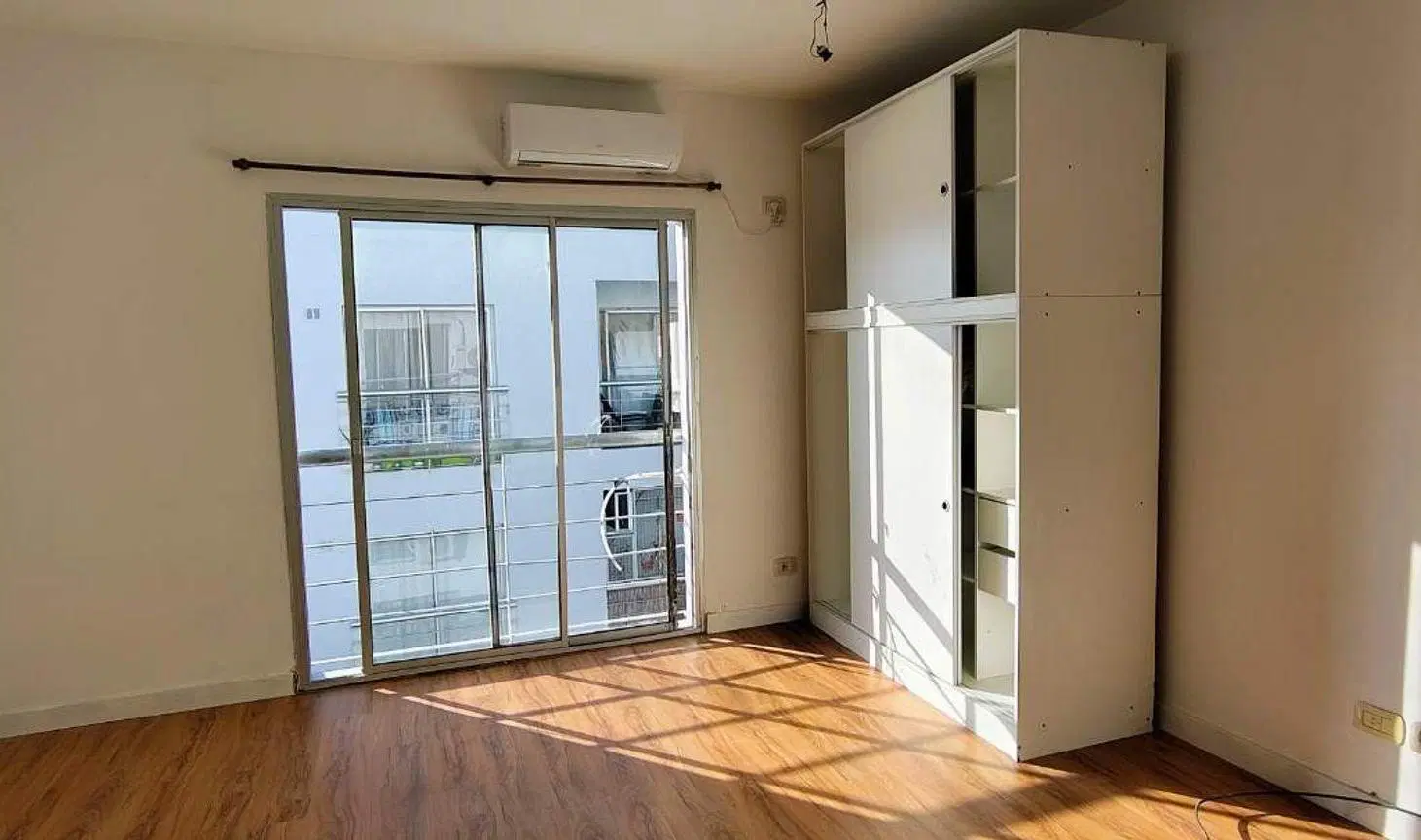 VENTA MONOAMBIENTE BALVANERA/ALMAGRO LUMINOSO 3