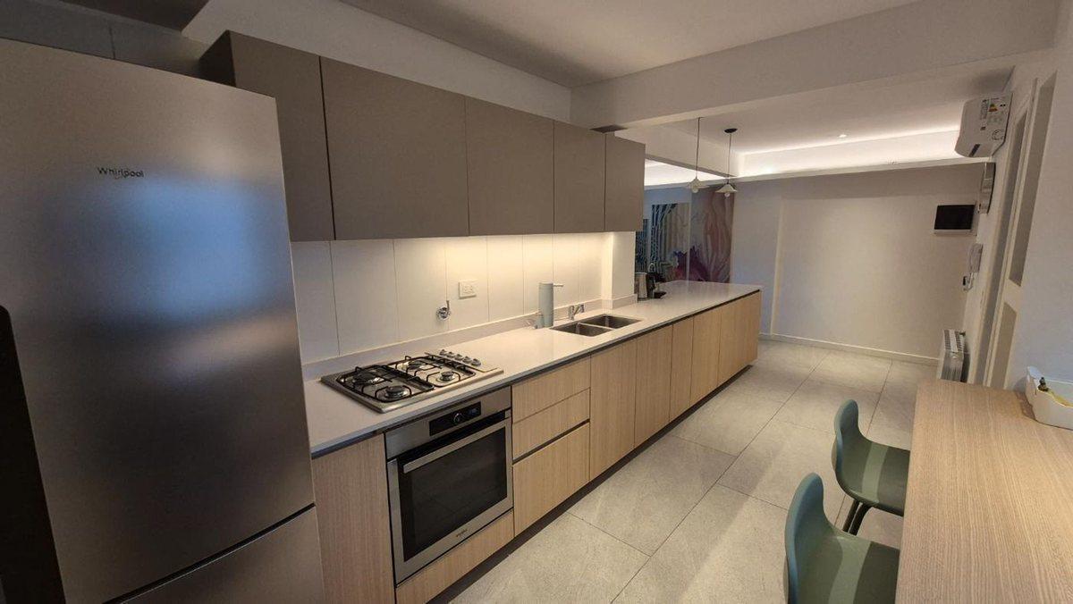 Foto de Duplex 5 amb. CABALLITO REFACCIONADO / BALCON, imagen 2
