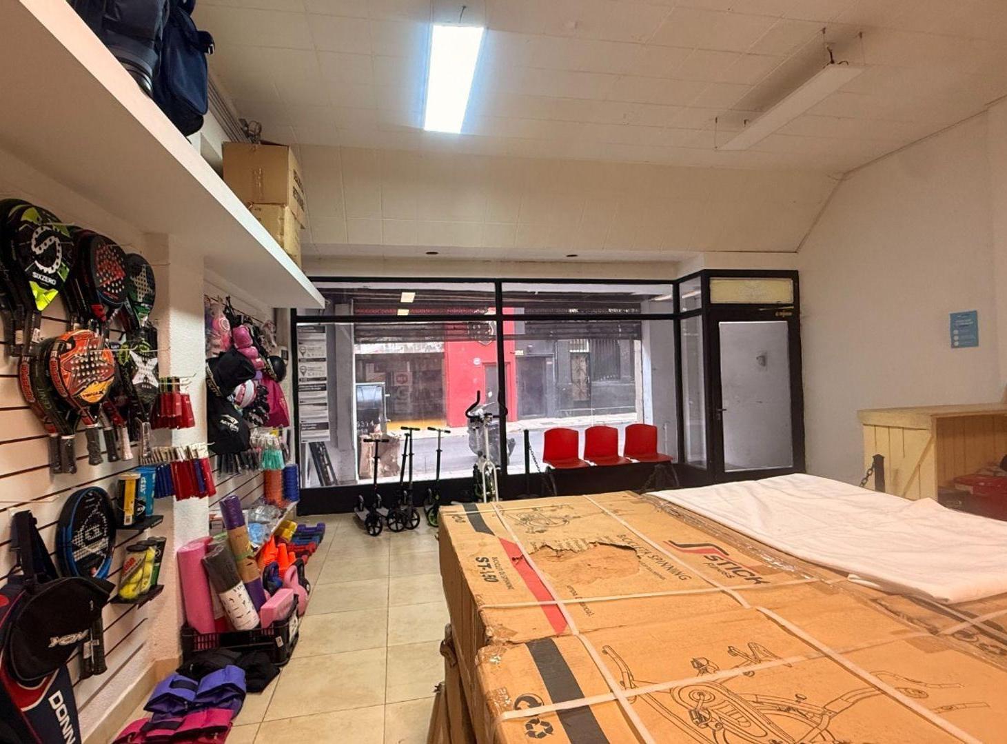 Foto de VENTA LOCAL COMERCIAL MONSERRAT, imagen 3
