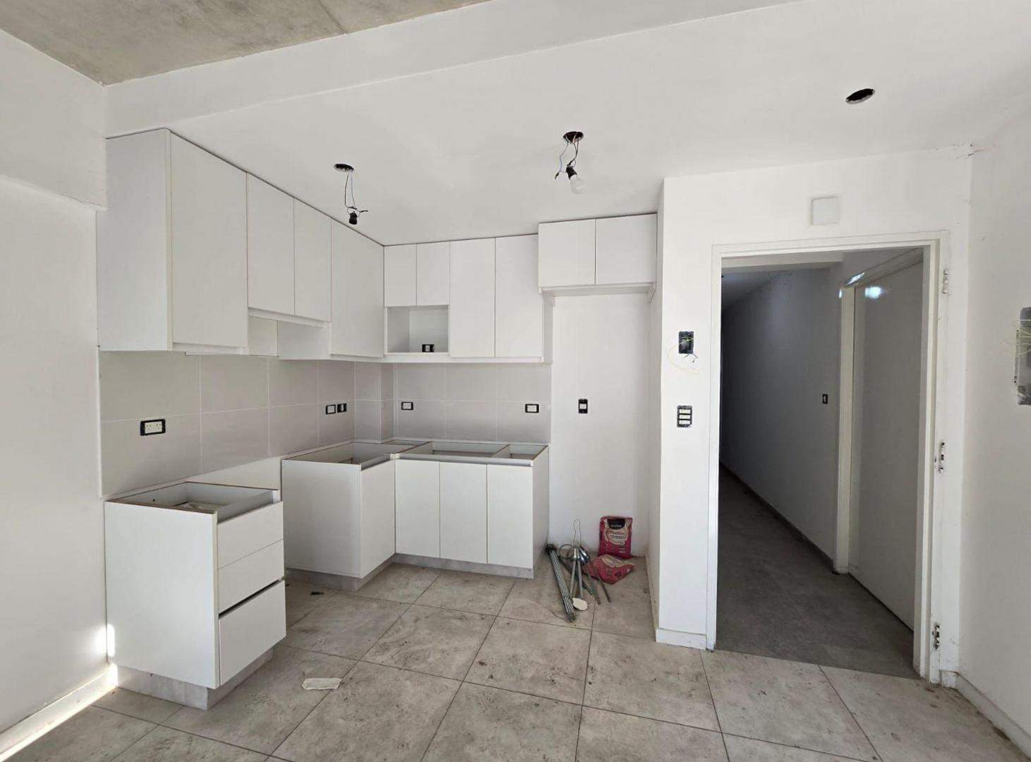 Foto de VENTA DEPTO 2 AMB + COCHERA + AMENITIES VTE LÓPEZ, imagen 2