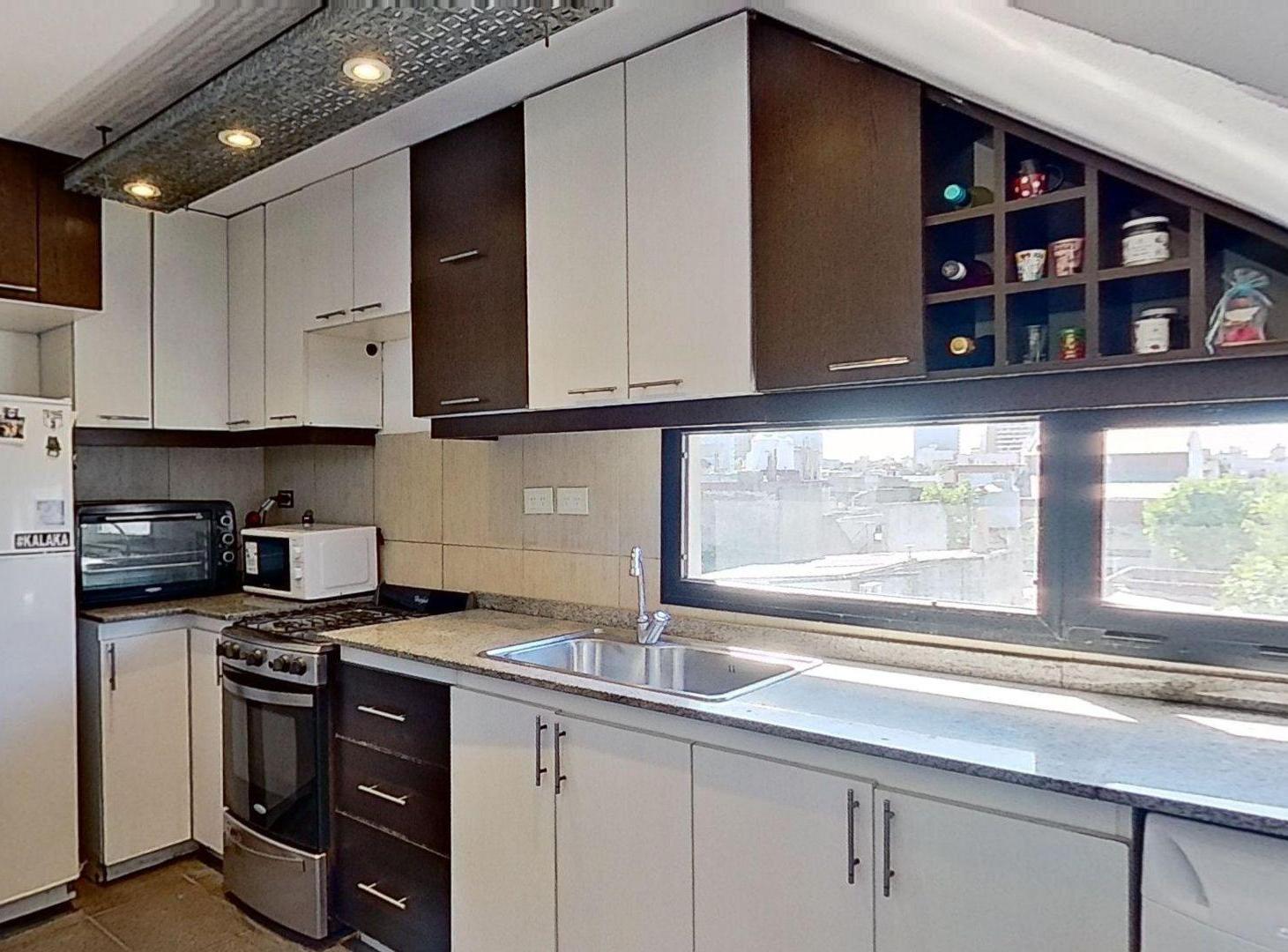 Foto de Venta departamento 3 amb tipo duplex Sarandí, imagen 2