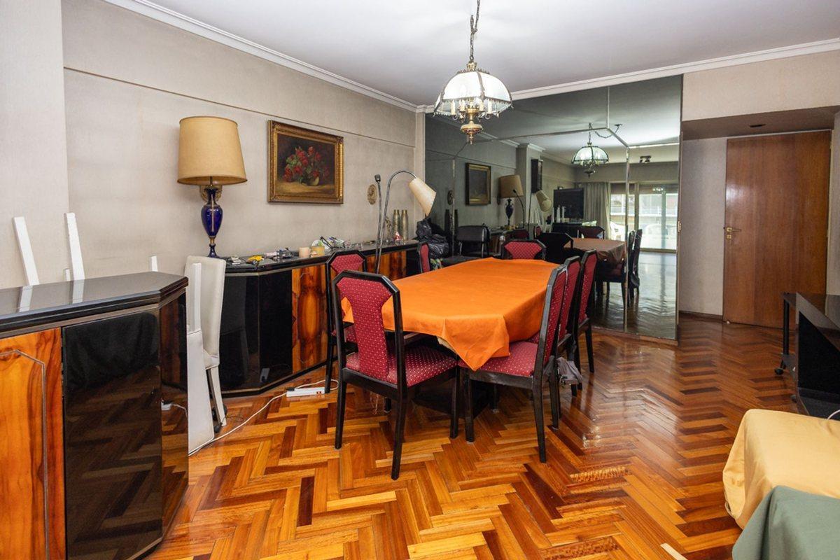 Foto de VENTA DEPARTAMENTO 4 AMBIENTES FLORES CON COCHERA, imagen 5