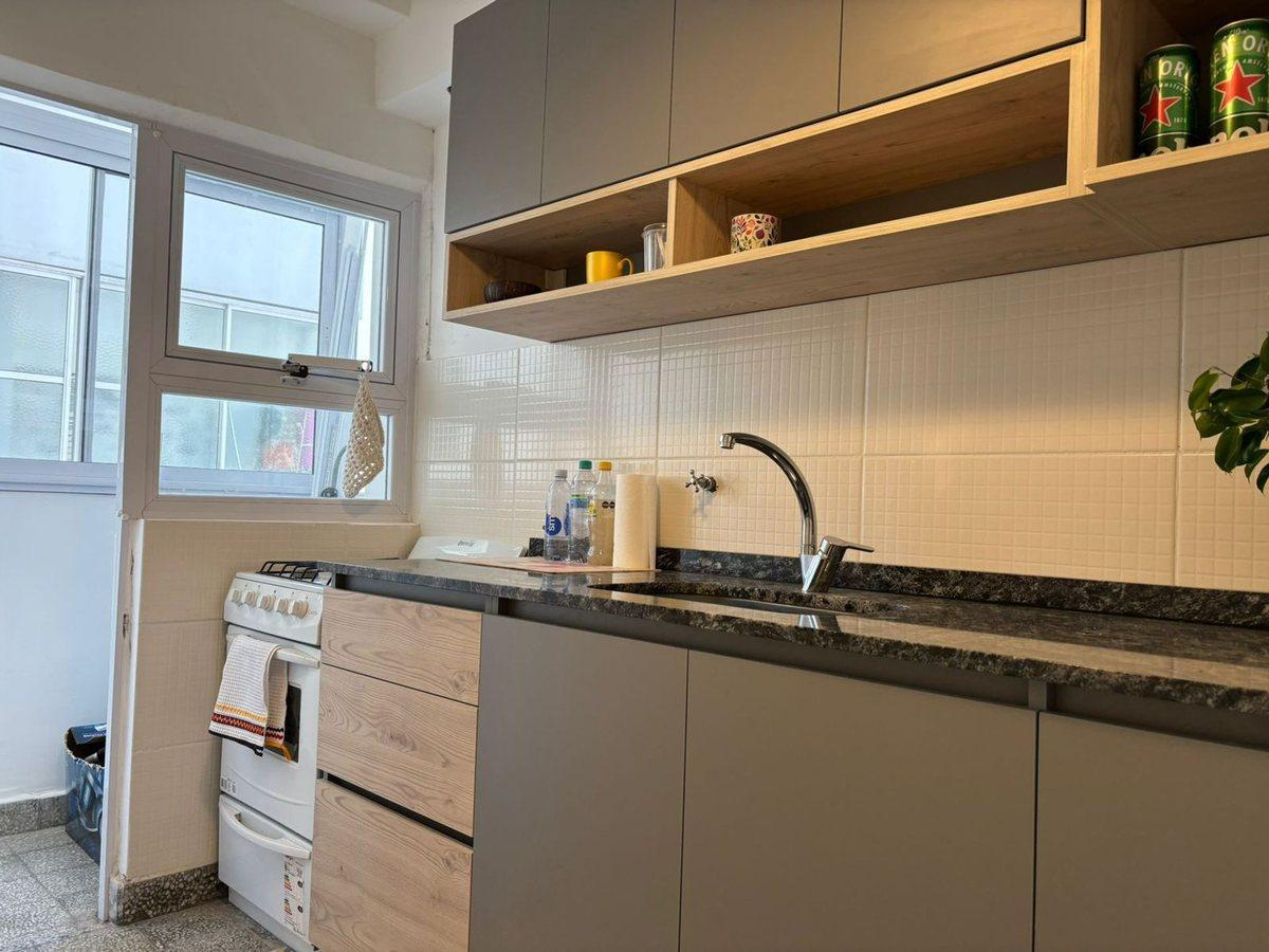Foto de VENTA DEPARTAMENTO 2 AMBIENTES RECOLETA 2 BALCONES, imagen 5